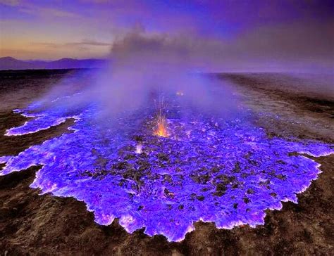 Spectacular Neon Blue Lava Pours From Indonesia's Kawah Ijen Volcano At ...