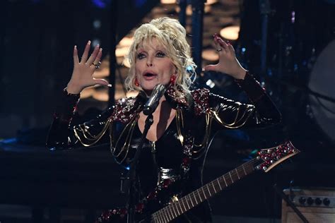 Dolly Parton Performs New Original Song at Rock Hall Induction