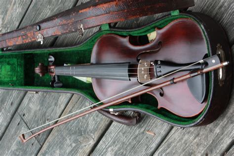 My Great Grandfather's Fiddle (Jacobus Stainer) Late 1800's, early 1900's | Collectors Weekly