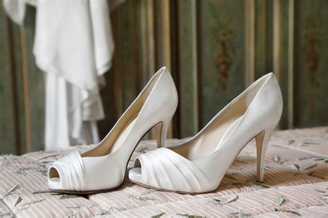 Why choose coloured wedding shoes? | Easy Weddings UK