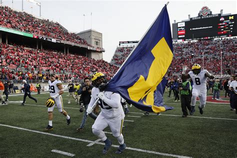 No. 3 Michigan beats Ohio State for 2nd straight year, 45-23 | AP News