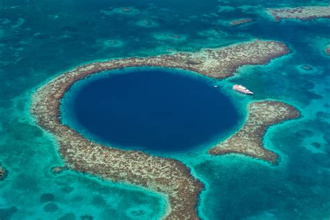 Researchers reveal what they found inside Belize’s Great Blue Hole ...