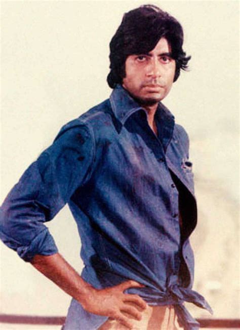 Wallpaper Of Amitabh Bachchan In Young Wallpaper - WoodsLima