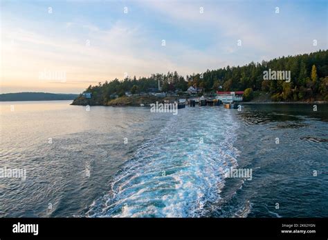 Anacortes-Orcas Island ferry leaving the ferry dock at Orcas ...