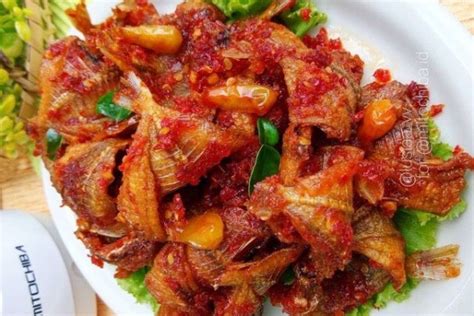 Resep Balado Ikan Asin Kapas, Lauk Pedas Sederhana yang Bikin Nagih!