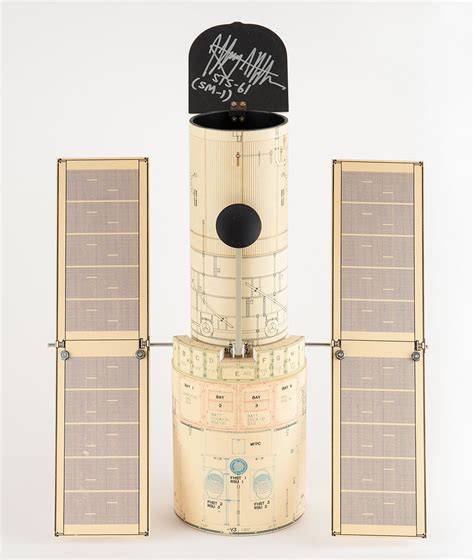 Hubble Telescope Engineering Paper Model | RR Auction