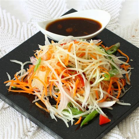 Vegan Green Papaya Salad