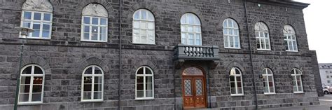 Icelandic Parliament - History and location of the Althing