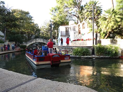 Meandering...: A Riverwalk Evening