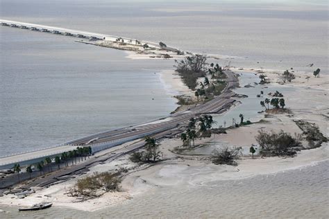 Hurricane Ian photos and videos