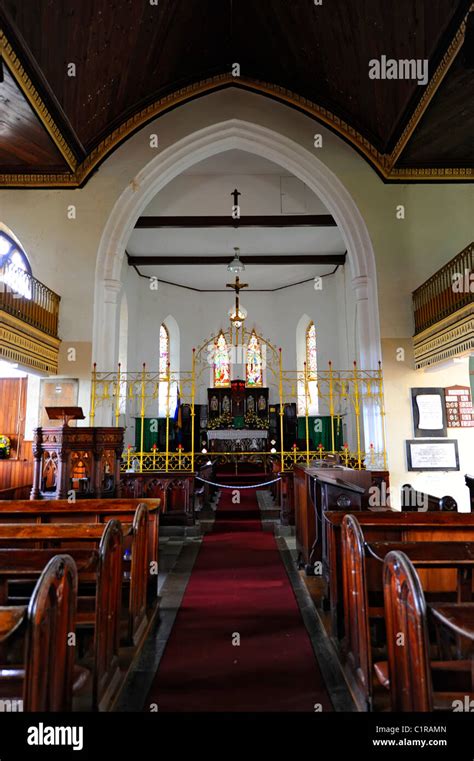 Parish church interior hi-res stock photography and images - Alamy