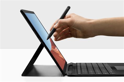 Microsoft’s new Surface Slim Pen now has a rechargeable battery - The Verge