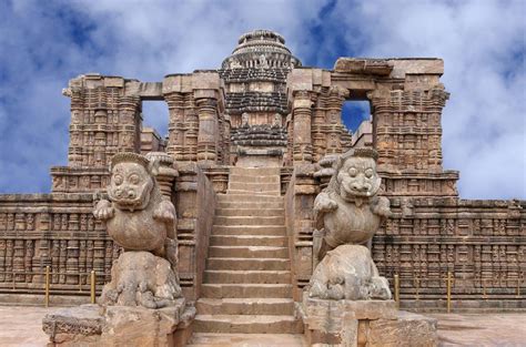 Small Group Tours & Luxury Holidays inc. Konark temple | TransIndus