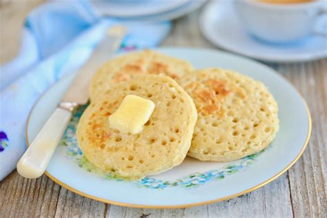 No-Knead Homemade Crumpets Recipe (No Oven Needed) | KohKitti | Copy Me ...