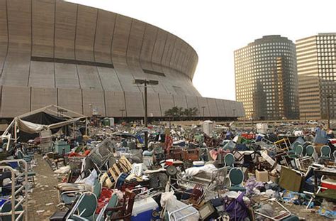 Hurricane Katrina Superdome - Photo 1 - Pictures - CBS News