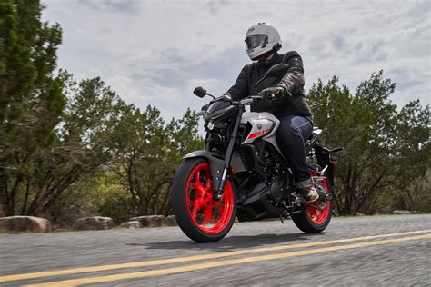 2020 Yamaha MT-03 first ride: Cheap, fun and friendly - CNET