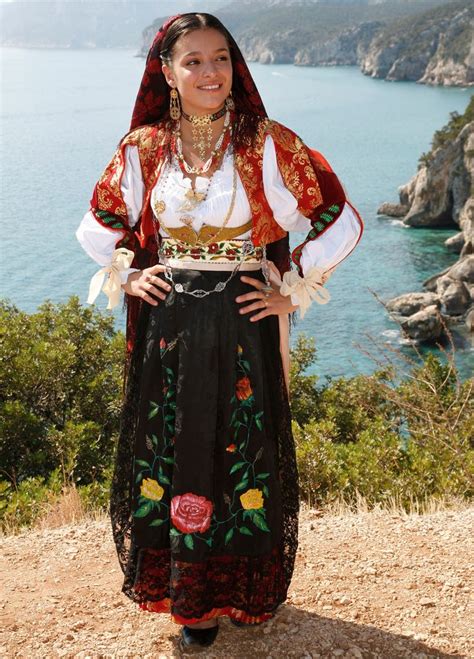 DORGALI traditional folk costume from Sardegna, Italy | Italian outfits ...