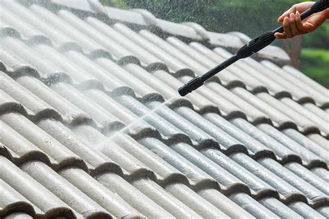 Can You Pressure Wash A Roof By Yourself? | Washh Blog