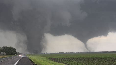 Nebraska tornadoes: Twin twisters ravage tiny community, killing two ...