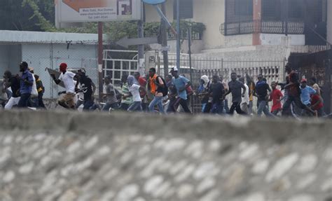 Thousands rally against Haitian president, clash with police