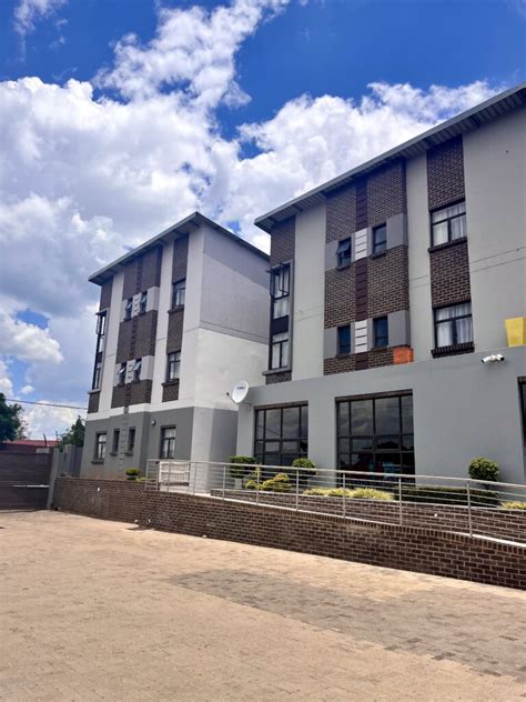 Student Accommodation near UJ Soweto at Power Park Digz | Explore Soweto