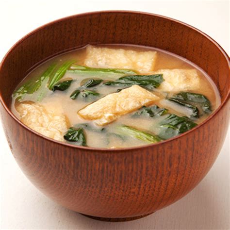 How to Make The Classic Tofu Miso Soup