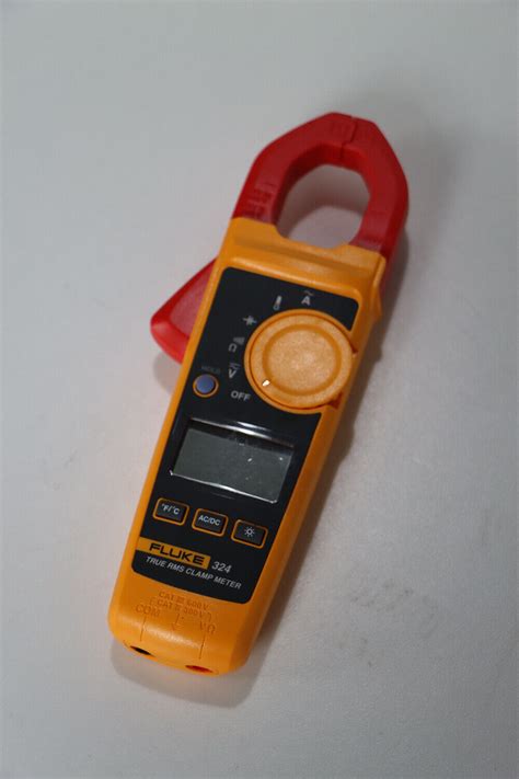 Fluke 324 Clamp Meter, Backlit LCD, 400 A, 1.1 in (28 mm) Jaw Capacity ...