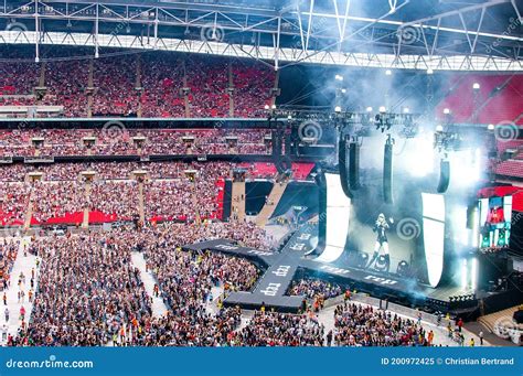 Taylor Swift Performs in Concert at Wembley Stadium Editorial Image ...