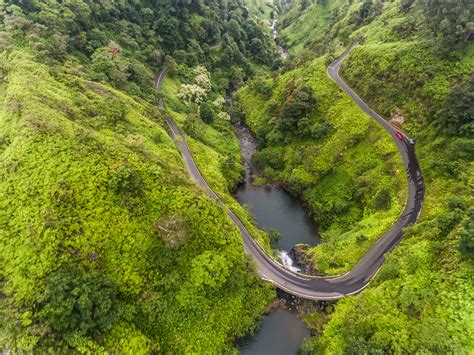 SpeediShuttle | Road to Hana - Maui Tours