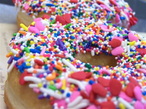 Sprinkle Doughnuts Free Photo Download | FreeImages