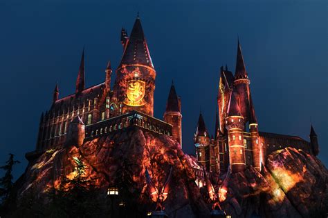 Universal Studios Hollywood Casts a Dazzling Spell on “The Wizarding ...