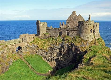 Dunluce Castle – The Ruin On The Cliff | Daily Scribbling