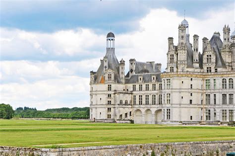 Château de Chambord As the largest of Loire Valley castles, this UNESCO ...