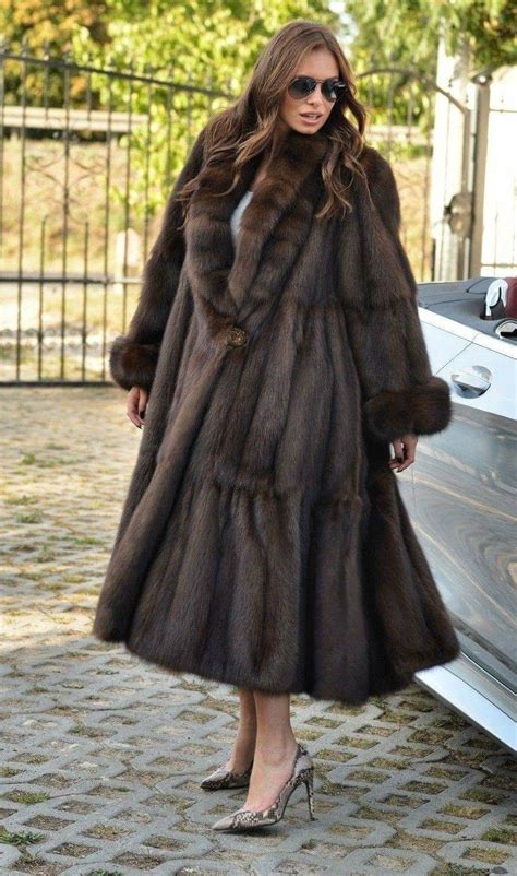 Pin by Beautiful Furs on Sable, Marten Furs 3 | Sable fur coat, Sable ...