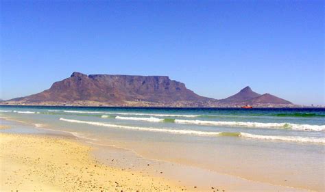 File:Table mountain and the ocean cape town.JPG - Wikimedia Commons