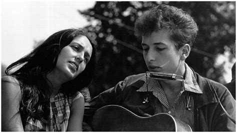 Joan Baez & Bob Dylan’s Relationship: He’s Loved Her for Years