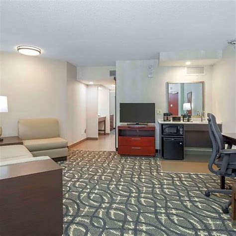 Embassy Suites By Hilton Hotel Dallas - Love Field