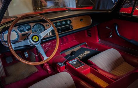 Ferrari 275 GTB interior [OC] : r/Autos