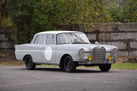 1960 Mercedes-Benz 220SE | Orlando Classic Cars