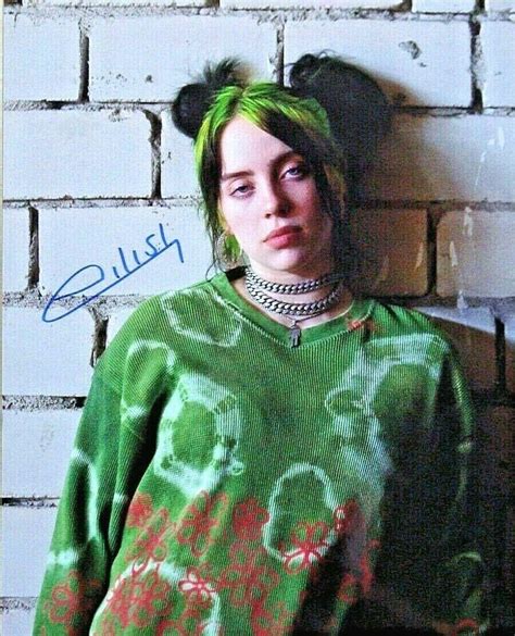 BILLIE EILISH / SIGNED 8X10 CELEBRITY PHOTO AUTOGRAPH | #3926834388