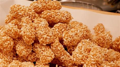 Sweet Rice Puffs - Korean Street Food - YouTube