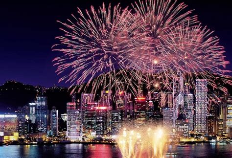 2022 New Years Eve Fireworks in Hong Kong