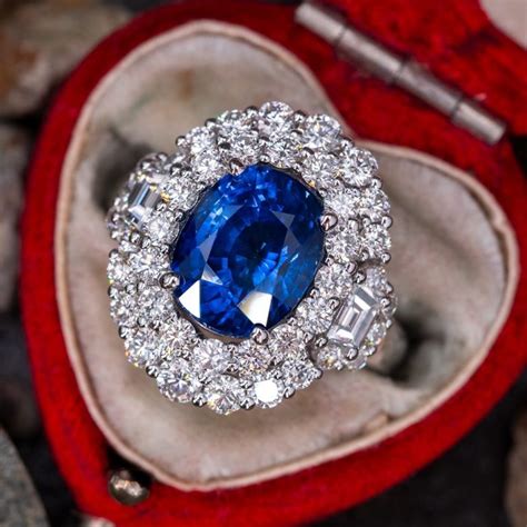 5 Vintage Blue Sapphire Rings You Must Have Seen - AllPeachs