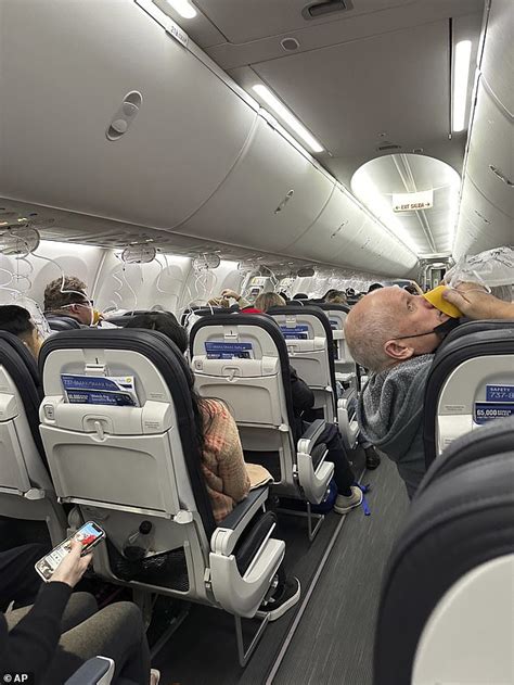 Teen passenger on fated Alaska Airlines Flight 1282 took a SELFIE ...