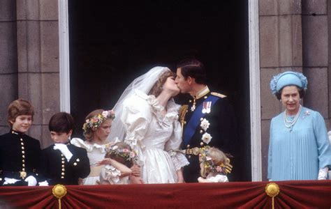 11 Images From The Iconic Wedding Of Prince Charles And Princess Diana!