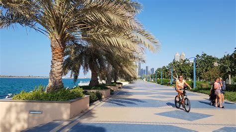 Corniche in Abu Dhabi - The famous Promenade in Abu Dhabi City