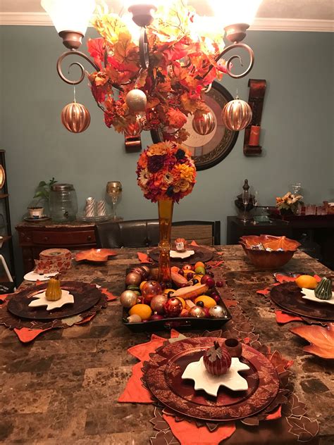 Pin by Tabbitha Martin on Fall/Harvest Decor | Thanksgiving table ...