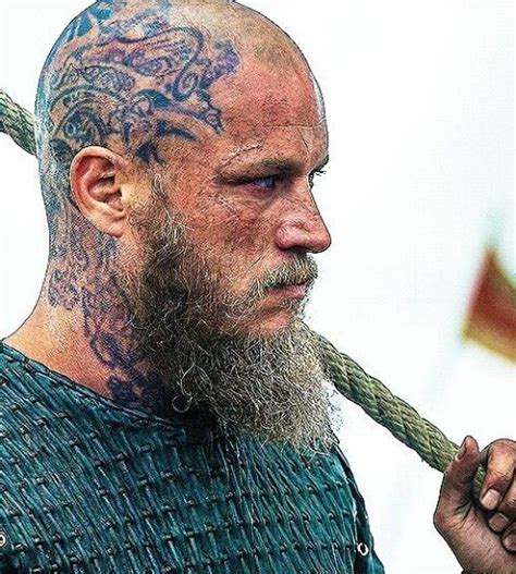 Ragnar viking's tattoo on head *-* | Fotografia di persone, Tatuaggi ...