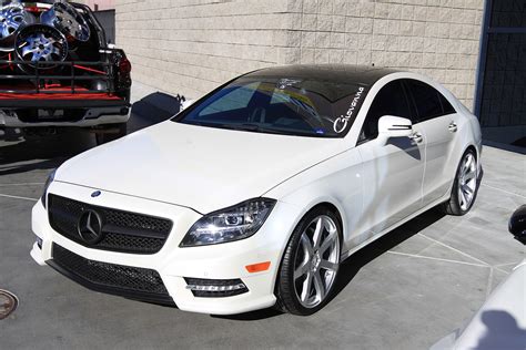 2011 Mercedes-Benz CLS 550 | Review | SuperCars.net