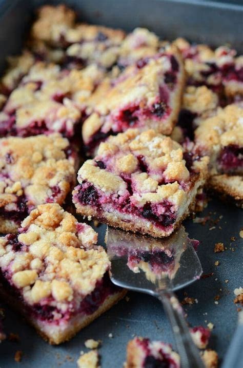 Blackberry Pie Bars | The Novice Chef